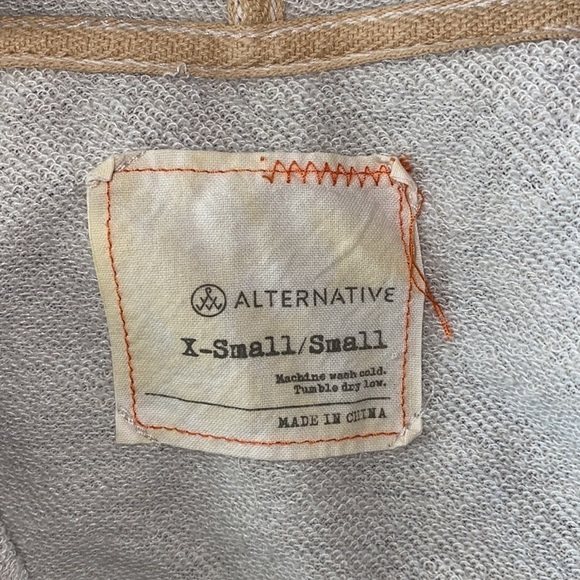 Alternative Hoodie Printed Poncho - Picture 7 of 10